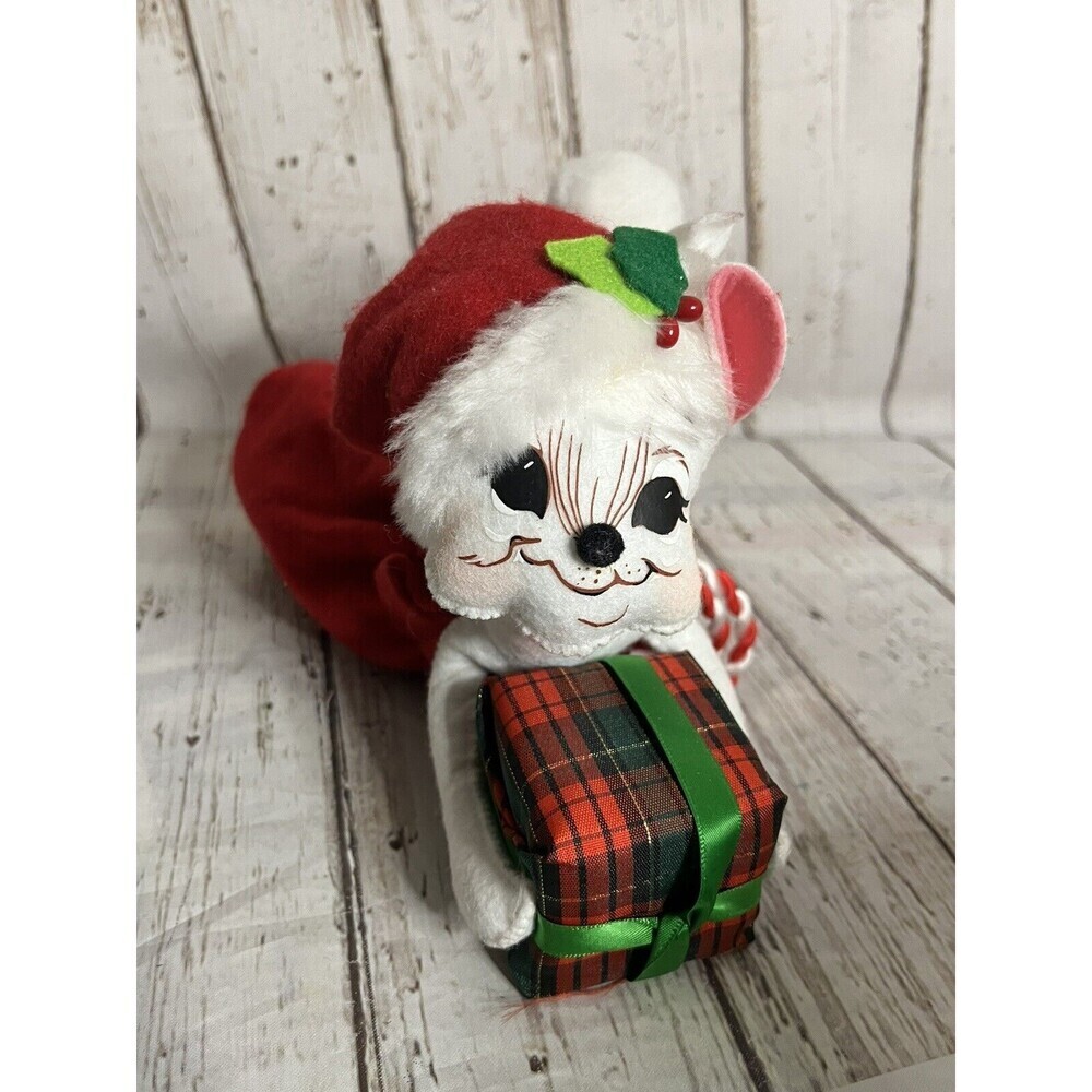 Annalee Christmas Doll Tartan Santa Mouse in Present Bag